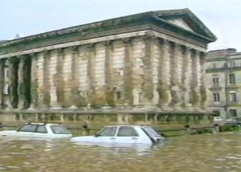 Le 3 octobre 1988, des inondations catastrophiques dévastent Nîmes